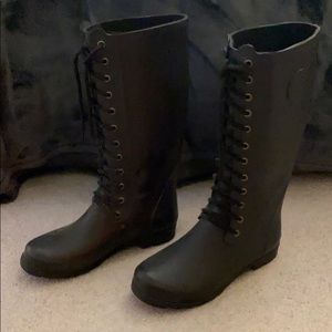Black rain boots size 9